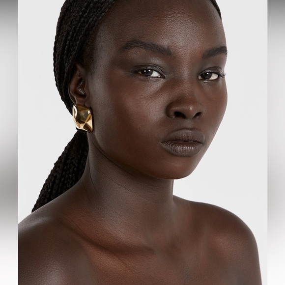 CENDRE Gigi Gold Tone Square Earrings ▫️💛 - Picture 8 of 12